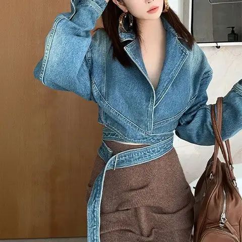 Blue Washed Retro Denim Jacket - Unique Women'S Formal Wear 评论和价格