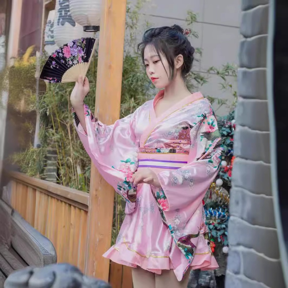 Women Red Formal Kimono Yukata - Women Formal Wear Photoshoot 评论和价格